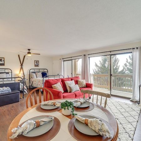 Beech Mountain Studio With Balcony Less Than 1 Mi To Skiing! Exterior photo