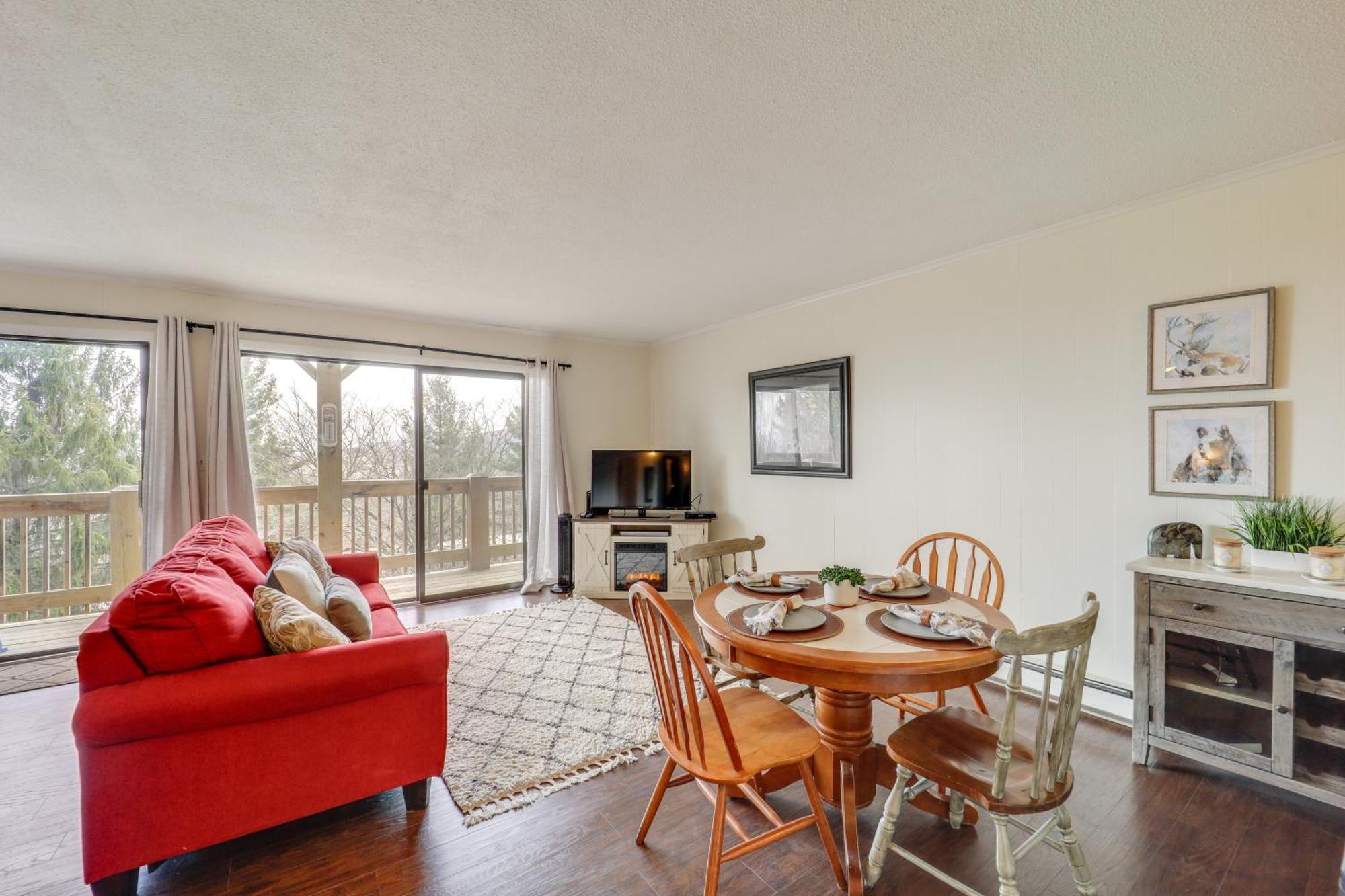 Beech Mountain Studio With Balcony Less Than 1 Mi To Skiing! Exterior photo