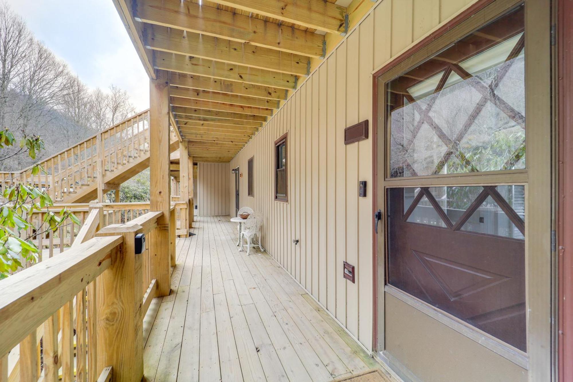Beech Mountain Studio With Balcony Less Than 1 Mi To Skiing! Exterior photo