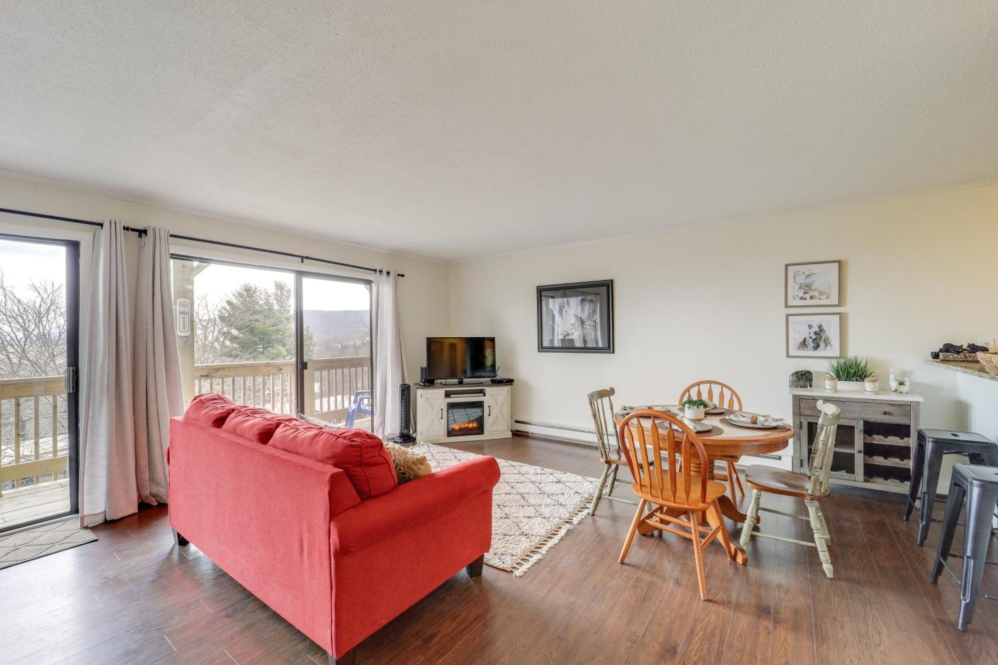 Beech Mountain Studio With Balcony Less Than 1 Mi To Skiing! Exterior photo